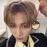 june (@lizlisagf) 's Twitter Profile