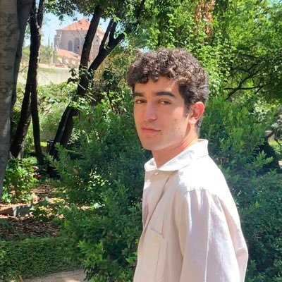 “Si hay amor, las cicatrices de la viruela son bellas como hoyuelos”. Entre Carperis 📕.