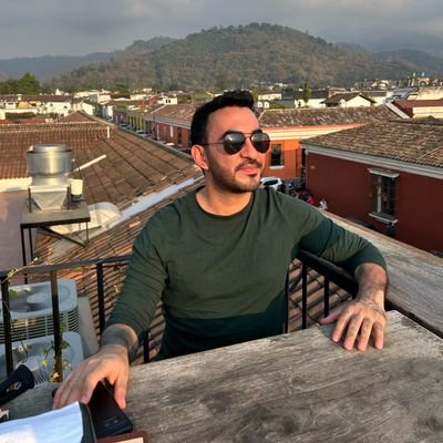 Traveler. 110 countries visited. Español/English/Français. Melómano. EcuÔnime y sarcÔstico. Twitter is just my thought dump.