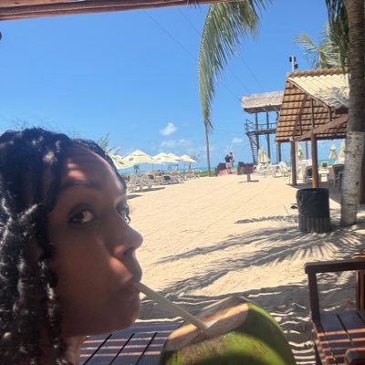 leila_costa5's profile picture. Mas se o fim me trás um novo início, o começo se tornou vício