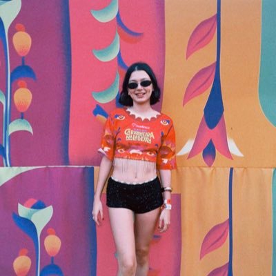 laurienismo's profile picture. 