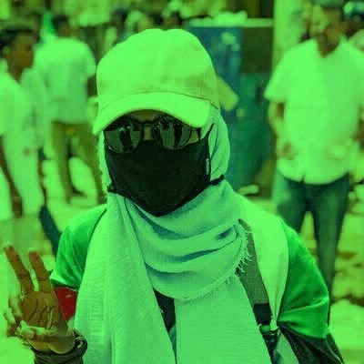 يذهب حاكم خلف الحاكم
والجابرية تظل في حالها
Vet| Surgeon| Lecturer| UofK| Horse Riding Coach