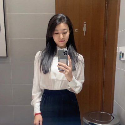 ParkerAnne78943's profile picture. 币圈小韭菜，BG交易所返佣注册链接：https://t.co/PBwHho7hv7