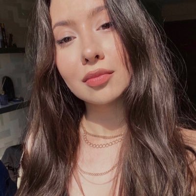 csareakyuz's profile picture. 