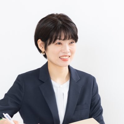 「選ばない・迷わない・探さない」効率化で時間を生み出す ┃モノも書類も「秒で片付く」めんどくさくない仕組み ┃上場・中小・スモールオフィスで縁の下の力持ち歴15年 ┃Office MORI代表┃ 牛骨🍜と求肥系のお菓子が好物です😍#ホームファイリング®︎実践講師 #整理収納アドバイザー 2級認定講師