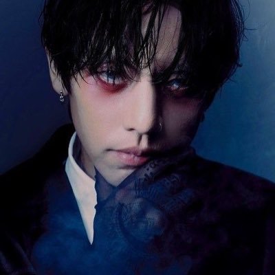 mhmm if u think im #NCTzen #iKONIC and #VIP yupp u right babe