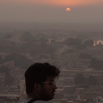 andmenon's profile picture. 