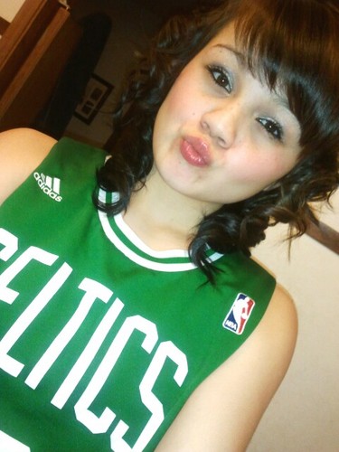 Ladi Chinnk -.- Jordans. Rondo. Basketball. Piercings. Love my haters ((;