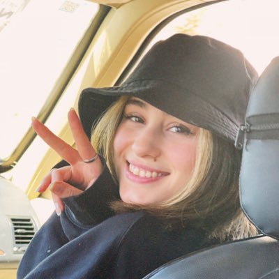 irisamahs's profile picture. just a GIRL .