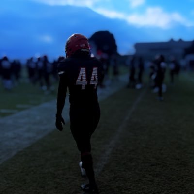 Sivaj Dejurnett-Simmons DE/OLB #8 juco product 6’1 230 3.3 GPA AA IN FALL 9099048308