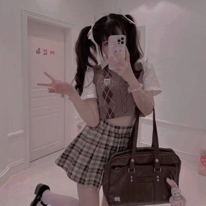こんにちは 〜ふおろーしてくれたらDMしますね😄😂独身だけど、友達が欲しい(。・ω・。)一緒におしゃべりしましょう良い友達になれると思います。一緒に頑張りましょう!