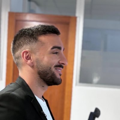 Periodista inquieto | Master en Comunicación Corporativa, Protocolo y Eventos | Trabajando por la @regiondemurcia desde @empresa_rm
