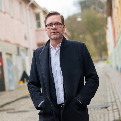 kommunalråd i kommunstyrelsen Göteborgs stad. Gruppledare och ledamot SD Göteborg styrelse. Nås på 0736 738 143