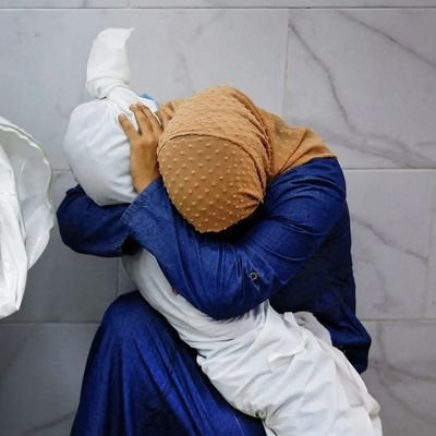 فدعى ، ثُم دعى ، ثُم دعى ، ثُم دعى فأستجاب اللهُ له اللهم هذا الشعور لنا جميعًا اكتب يا رب.🥺💔
