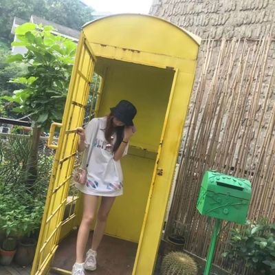 こんにちは(。・ω・)ノ゙フォロー待ってます!DMで楽しくお話ししましょう!😜💗友達になりませんか?('▽')独身で、楽しいお話がしたいです!お疲れ様です! 🤗(/-_-)/