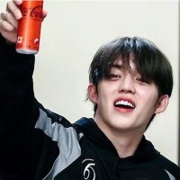 b | mercari assistance (@cherrysbin) 's Twitter Profile