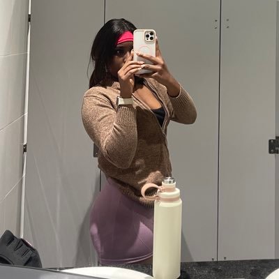 leyni___'s profile picture. ✨🍋💘🌺🪬