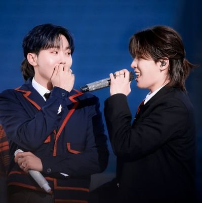 FAN ACC | INTP | 99z | she/her | SEVENTEEN 0T13 • carat|🍊🦖| #디노 • #승관| 2NE1 OT4 | Blackjack♠|💚🧡💛💜| AHOF OT9 | #JL • #HAN