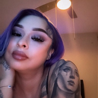 HTX2ATX🕊𝐷 𝐼 𝑉 𝐼 𝑁 𝐸 ✨Generational 𝐵𝑟𝑢𝑗𝑎 + 𝑅𝑜𝑜𝑡𝑊𝑜𝑟𝑘𝑒𝑟 🌿• • Small Business Owner•Plant Mom🌱 •🏳️🌈#FemDom/ GIRLS ONLY