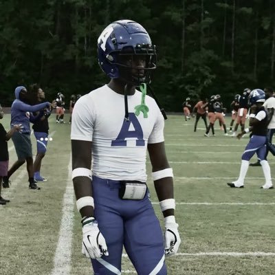 Aberdeen high school c/o 25 / height: 6’1 / weight : 178lbs/ pos-Wr