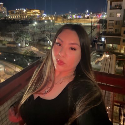 lorynnsalinas's profile picture. 