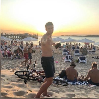 hacha_bot's profile picture. Yo soy Rosario.