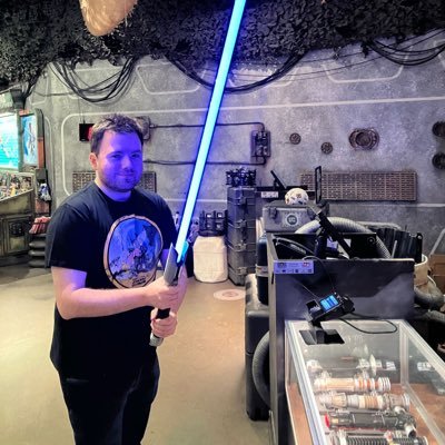 Writer, gamer, human. I play FPS games like Halo, immersive sims like Deus Ex, RPGs and more on Xbox. I love sci-fi, Formula 1, Star Wars and my cat. He/him.