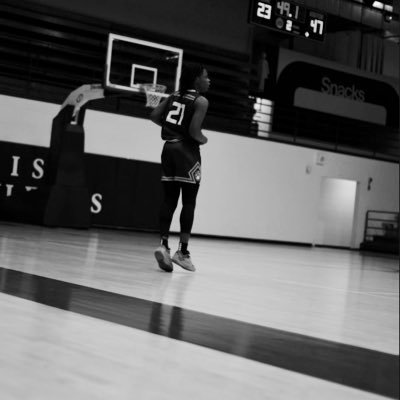 6’3, 200 lb F, wheatley high school,3.7 gpa ,co2026, contact info: kmillwash92@gmail.com, phone:281 -409-2808