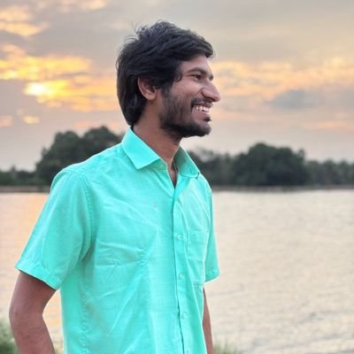 Strive_to_fame's profile picture. 