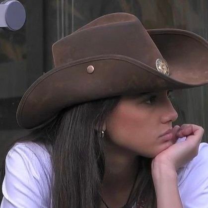 elvistv21's profile picture.