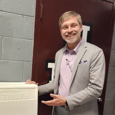 World History teacher and Athletic Director at Unaka High School. I tweet about my family, history, and hobbies. #UNLV Runnin' Rebels fan