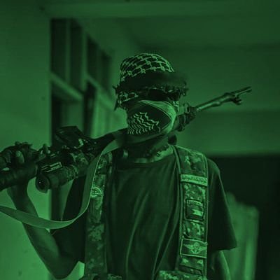 أوصيكم ألّا تُسكتكم القيود، ولا تُقعِدكم الحدود، وكونوا جسورًا نحو تحرير البلاد والعباد. ͏͏͏͏͏|| أنس الشريف
