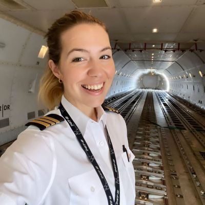 devyesh33's profile picture. Pilot in the skies | Passionate about flight & adventure | Exploring new horizons | Living life one flight at a time 🌍 | #AviationLover