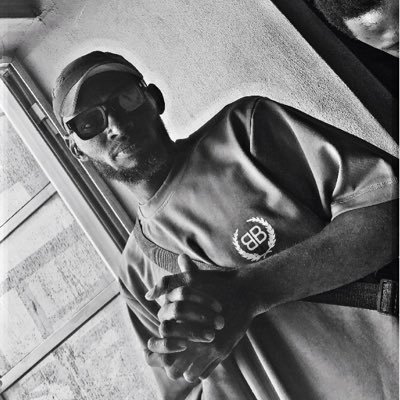 OnyekachiChuk16's profile picture. UXI-DEV || Techprenuer || Tutor || Man united Fc Fan