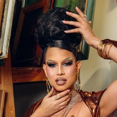 Philly Drag Queen|| CEO of ✨BIG VAGINA✨||Haus of Mascara|| || Philly’s Premier Puerto Rican Princess🏳️⚧️🇵🇷||insta: @allyriaeverlasting