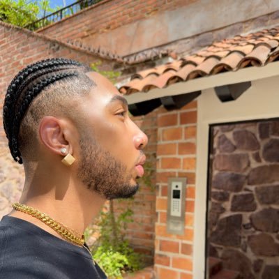 Ju. Profile
