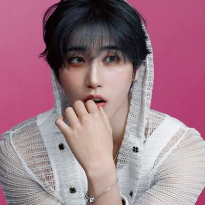 stay & teume❤️🩵
Stray Kids คือสูญกลางของชีวิต
💭MBTI- 《ISFP》✨️ | 《08 line》👋✨️😼
Stray Kids Everywhere All Around The World 🌎❤️🩹✨️💥