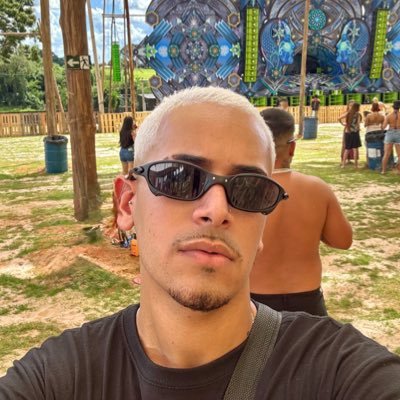 falo de raves e reclamo um pouquinho demais da vida 🕉️ • 🪅 • 👽