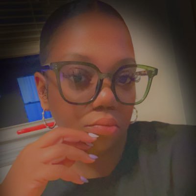 To know me is to LOVE me… Black 🖤until further notice… I’m trying to be great in this world of FAKES #Scorpio♏️ #Foodie #420🪴