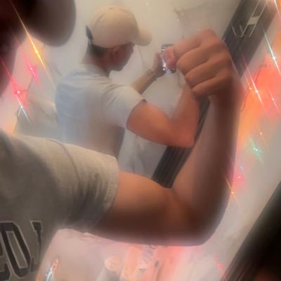 davidgl200's profile picture. sup