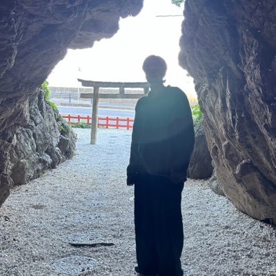 駆け出し動画編集者 副業で本業の収入を超えるのが最終目標! 豊かな人生を得る為に本気で頑張って行きます。