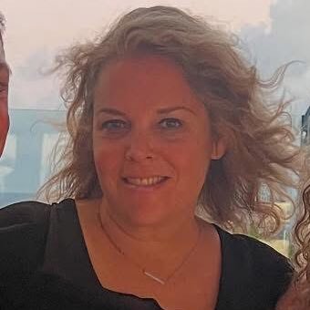 jillhull100's profile picture. Mother of two beautiful girls, wife, proud executive with the federal public service. Opinions are my own.