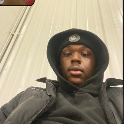 Blue Collar👨🏾🔧|From Chicago IL🙂↔️|Click the link for 2K and COD content👨🏾🔬 PSN: MojheaFrmDaRaq #DaBears #SeeRed
