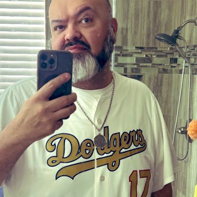 💙🤍-🖤🤍-💛💜Born & Raised in East LA! #LAKESHOW 17X #LETSGODODGERS 8X #RAIDERNATION 3X #GOKINGSGO 2X #LAGALAXY 5X #USCFOOTBALL✌🏽11X #UCLABASKETBALL🐻11X