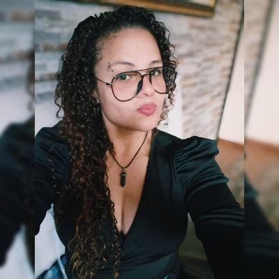oremromerom's profile picture. .