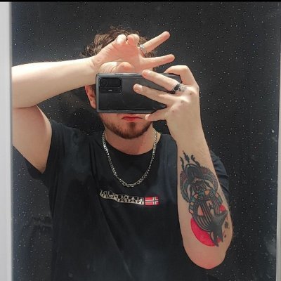 SlotRuWu's profile picture. You will get the entry you deserve