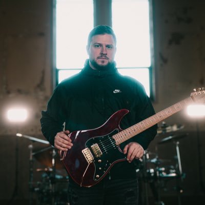 Guitarist of @tethraband | Schecter Artist ⚜️ | Touring Musician 🎸 | Multimedia 💻📸🎞