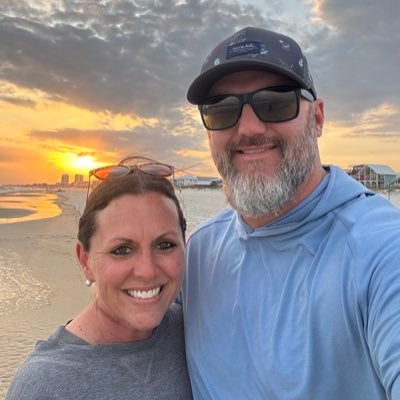 Christ Follower🚶🏽♂️Husband to Jamie from State Farm* Kids-Blakely, Jackson, & Houston* HBC & AD @ Clay Chalkville High School *USM 🏈 00-02 *3X State Champ