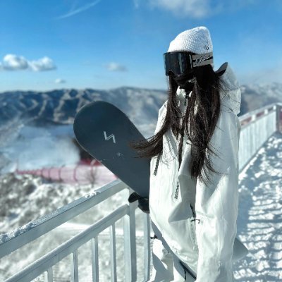 I am a girl who loves learning, traveling and adventure. My love for learning is the key to the world; my love for adventure is the main theme of my life.🚀