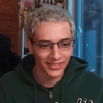 clemenlim3's profile picture. artist (nsfw/proshippers dni)